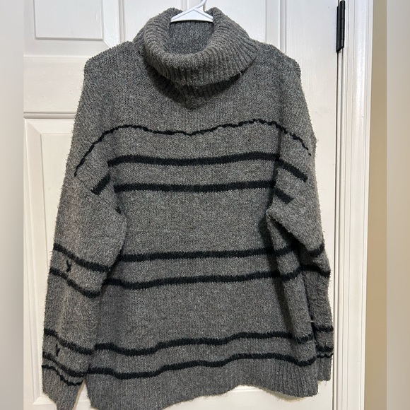 Line & Dot sweater women’s large - Picture 1 of 4